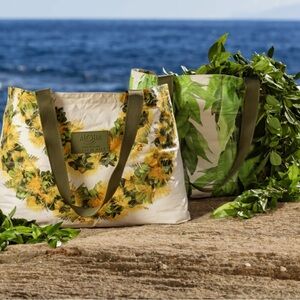 🌺ALOHA Collection aloha de Mele Holo Bag RARE SOLD OUT!